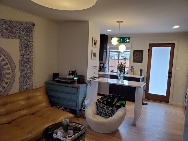 Foto del edificio - Remington1705 (KC-JF)