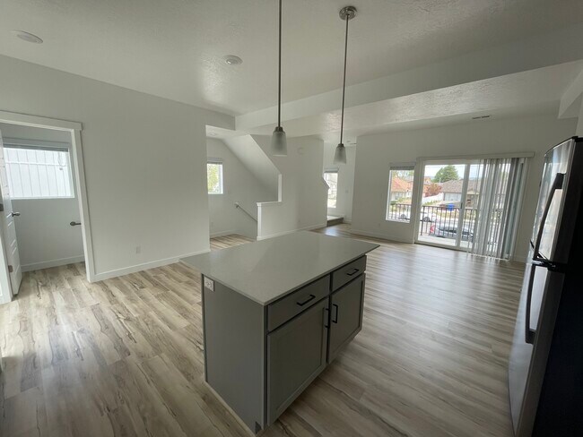 The Lofts at Fort Union - 4