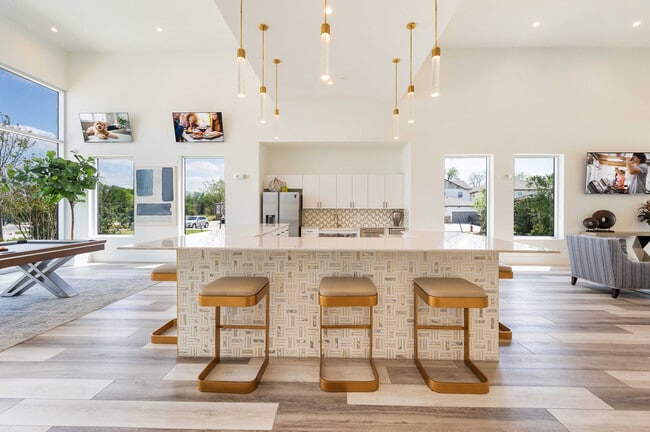 Building Photo - Luxe Prosper