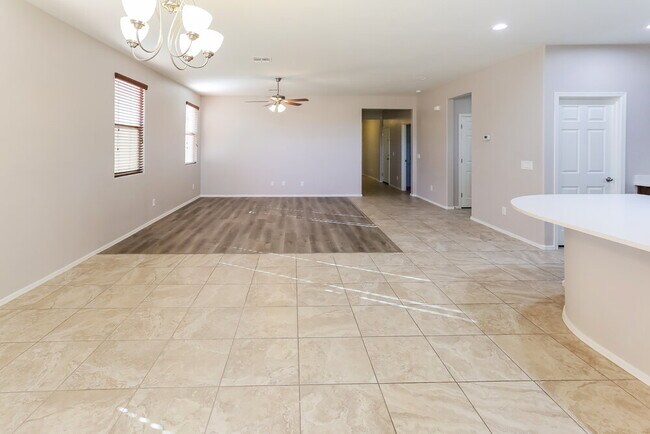 Foto del edificio - 6405 S 47th Dr