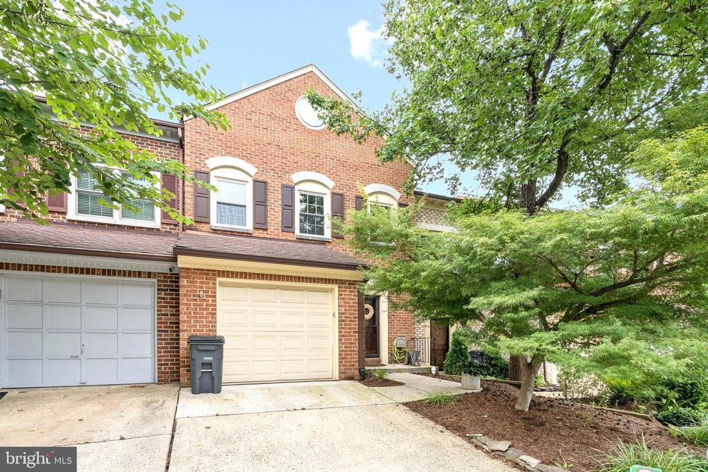 Foto principal - 5875 Woodfield Estates Dr