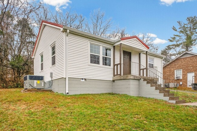 Foto del edificio - Renovated 2 bedroom home for rent Near Downtown Clarksville!