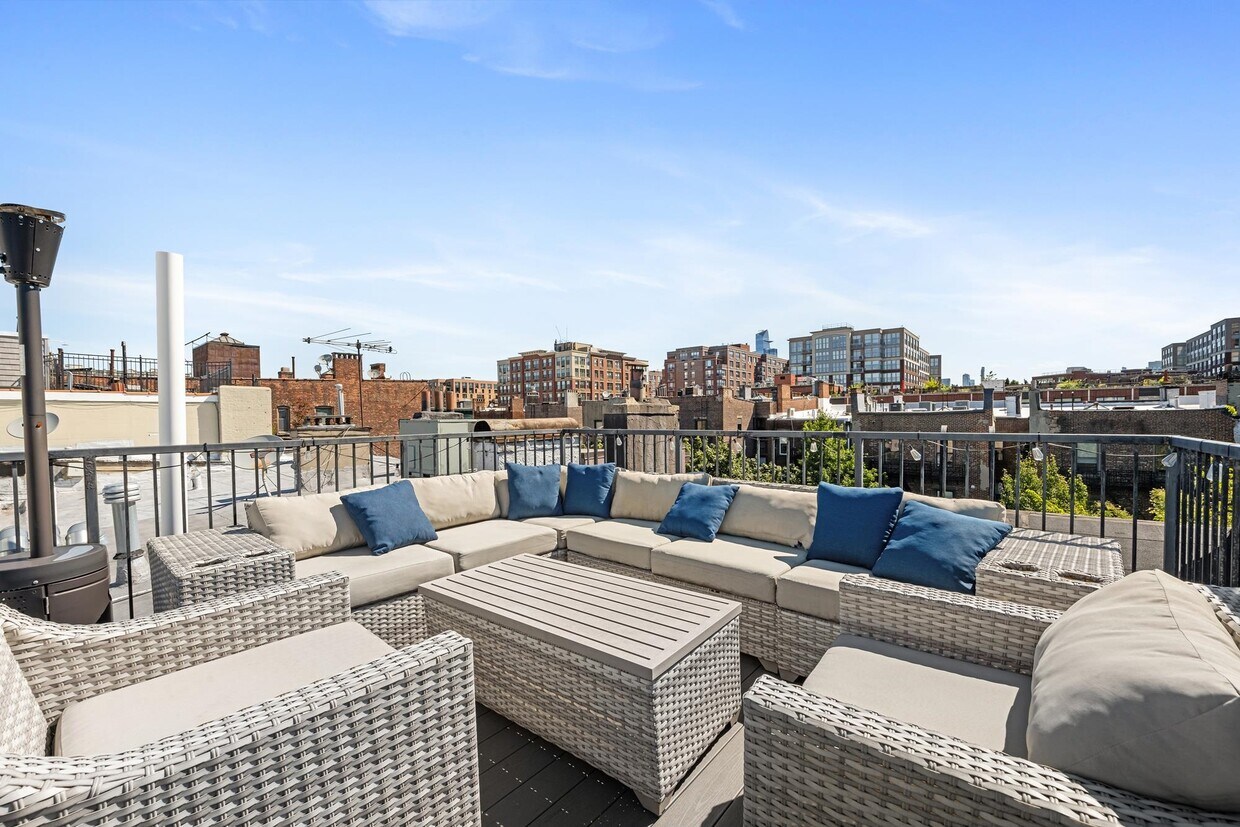 Foto principal - 1117 Washington St