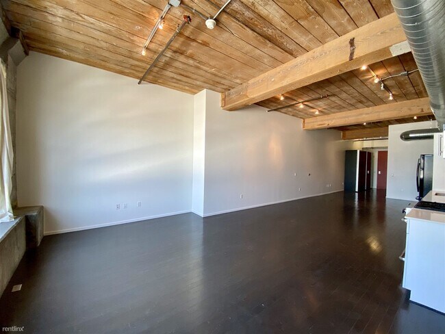 Foto del edificio - Studio, 1 bath Condo - Barker Block