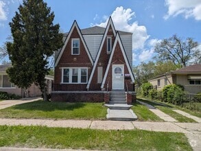 Building Photo - 20191 Washburn St