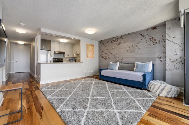 Building Photo - 30 E Huron St