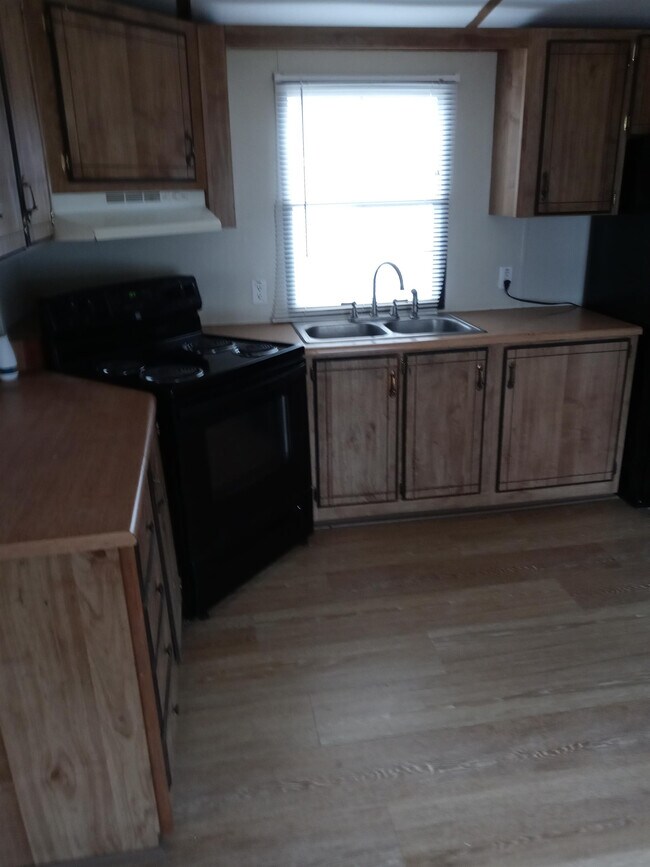 Foto del edificio - 254 Golden Crest Dr