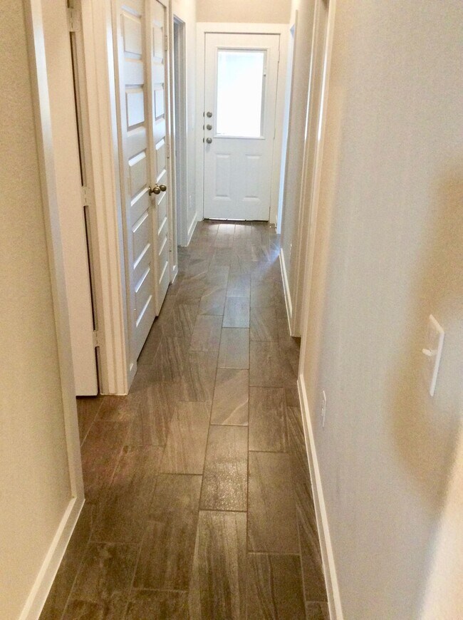 Foto del edificio - LUXURY TOWNHOME LOCATED IN BASTROP, TEXAS ...