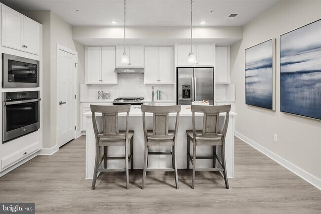 Foto del edificio - 4366 Black Tulip Wy
