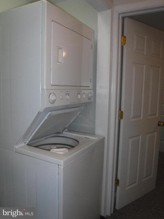 Foto del edificio - 12 S Main St