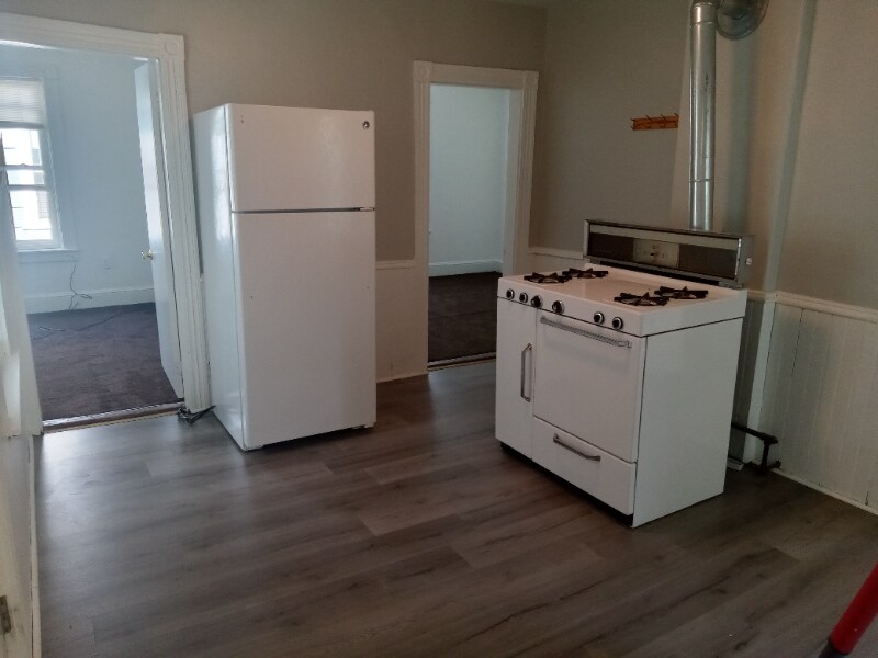 361 Paradis Ave Unit 3, Woonsocket, RI 02895 Apartment for Rent in