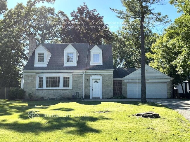 Building Photo - 4N464 Briar Ln