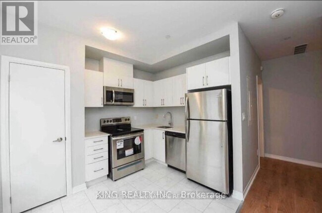 Building Photo - 400 The East Mall