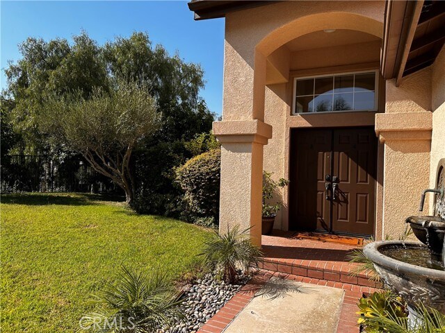 Building Photo - 65 Elderwood