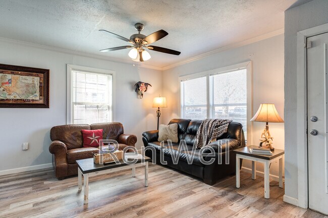 Foto del edificio - 2317 37th St