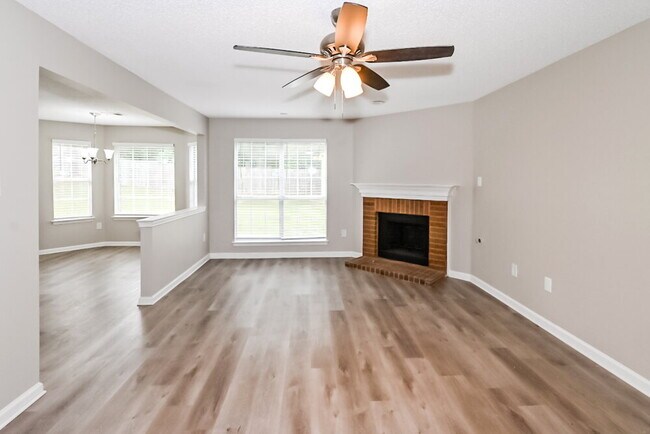 Foto del edificio - 12873 Fox Ridge Ln