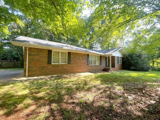 Building Photo - 809 Beulah Church Rd