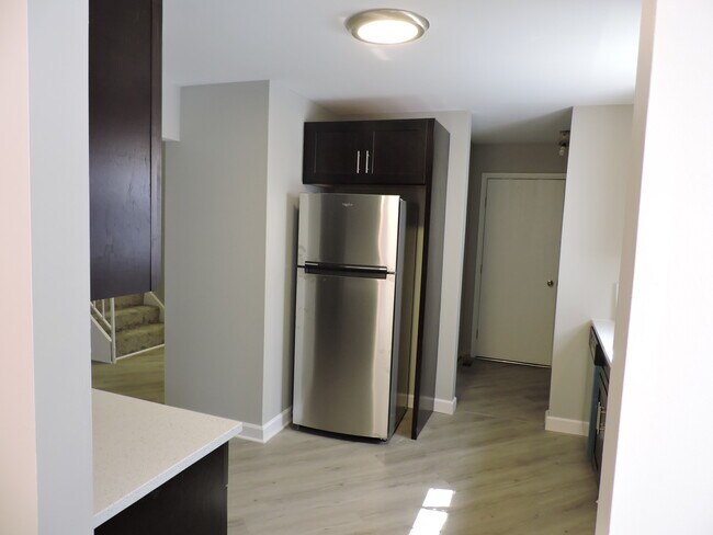 Foto del edificio - 407 Beechwood Dr