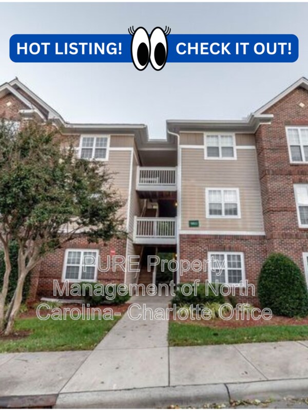 Building Photo - 9811 Campus Walk Ln