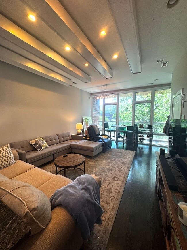 Foto del edificio - 1722 W Belmont Ave
