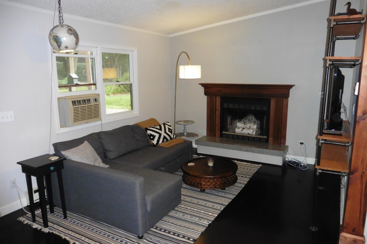 26 Morningside Dr, Weaverville, NC 28787 House for Rent in