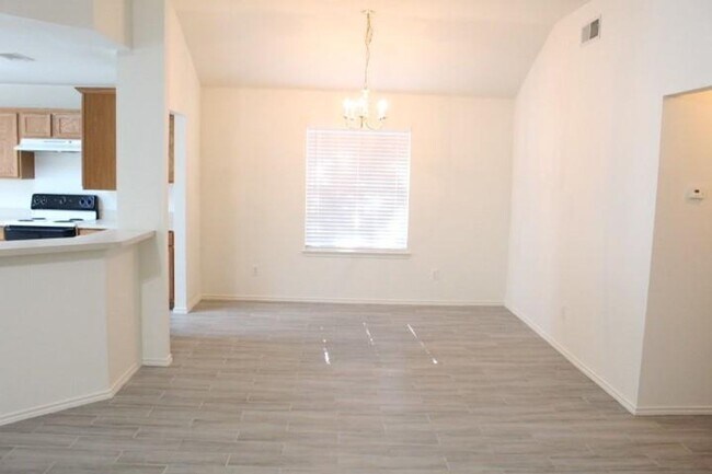 Foto del edificio - Fort Worth ~ This 3 bedroom, 2 bath, locat...