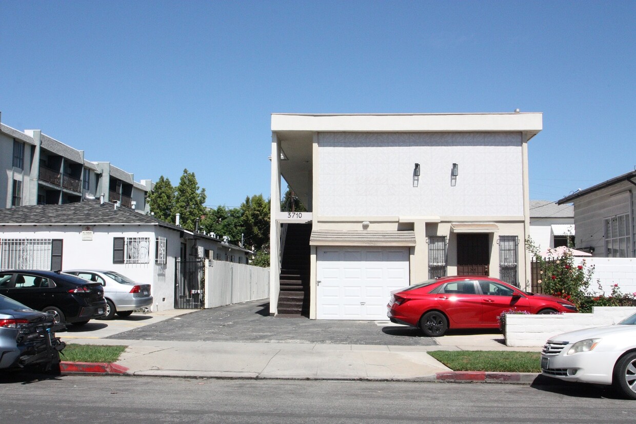 Primary Photo - 3710 Glendon Ave