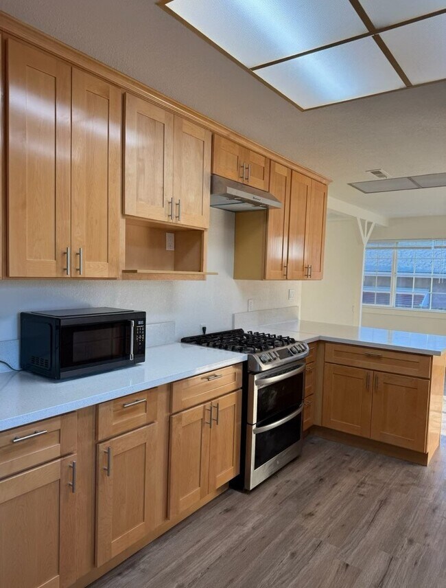 Foto del edificio - 4310 Hillview Dr