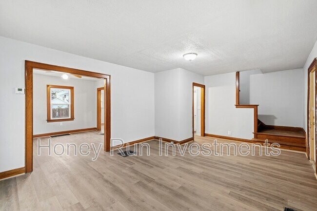 Foto del edificio - 607 W Grand Ave