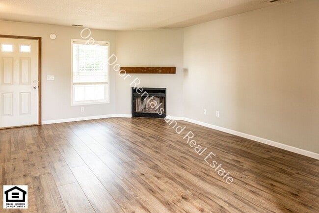 Foto del edificio - 7701-7729  E State Blvd