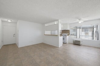 Building Photo - 6907 Whitsett Ave
