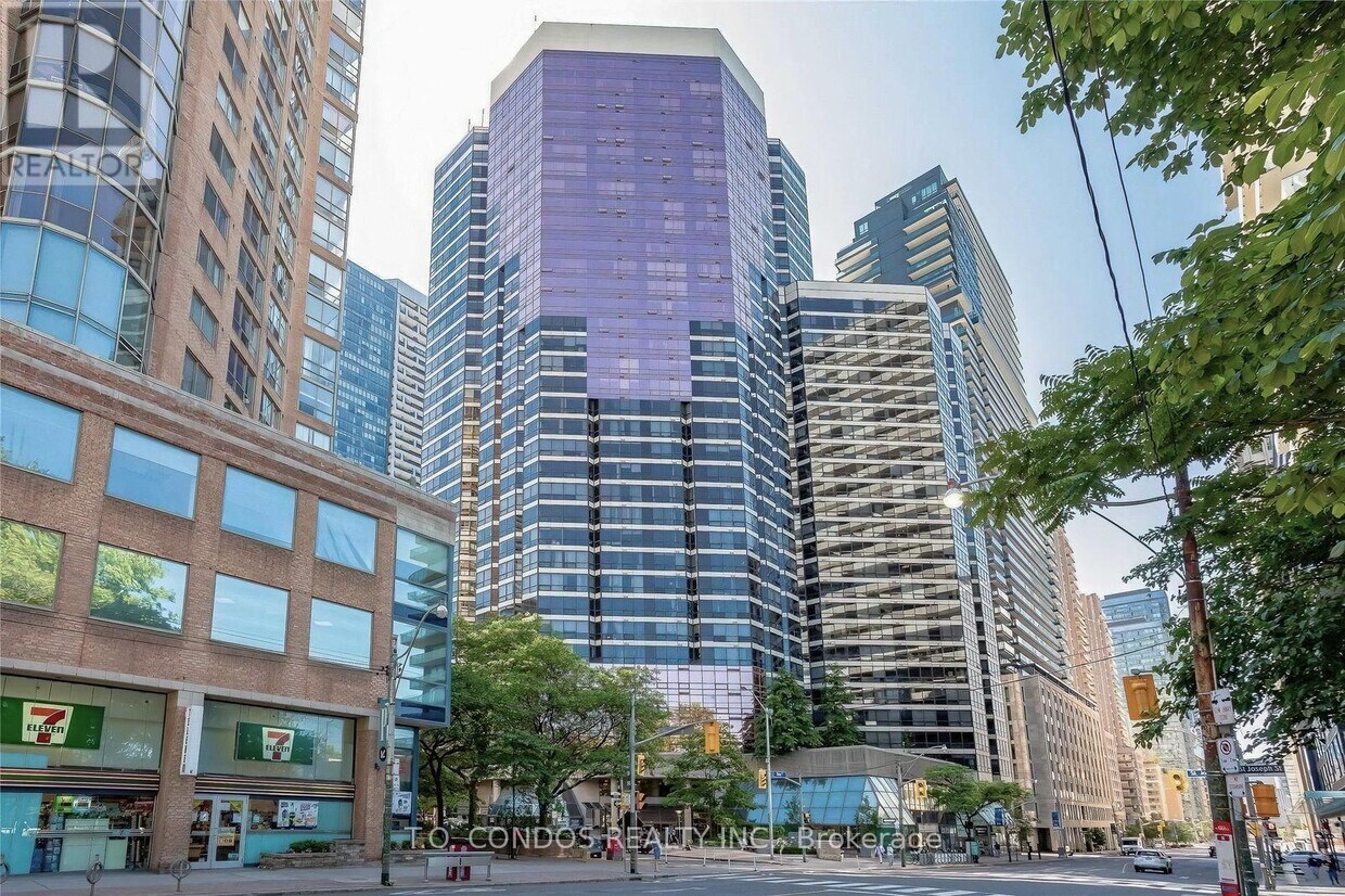 Photo principale - 1001-1001 Bay St.