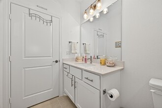 Building Photo - 8047 Prospect Dr