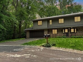 Building Photo - 5345-5347 Wedgewood Dr