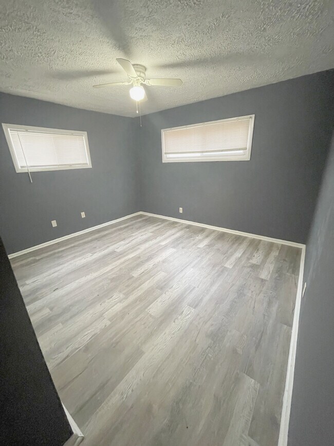Building Photo - 1793 Sheffield Dr