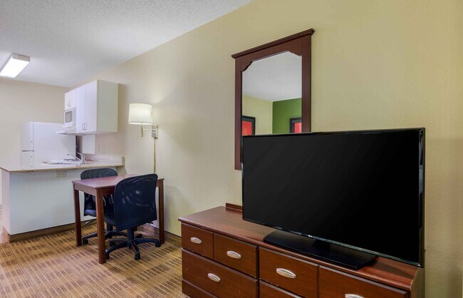 Foto del edificio - Furnished Studio-Atlanta - Alpharetta - Rock Mill Rd.