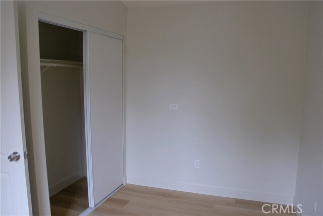 Foto del edificio - 7053 Corbin Ave