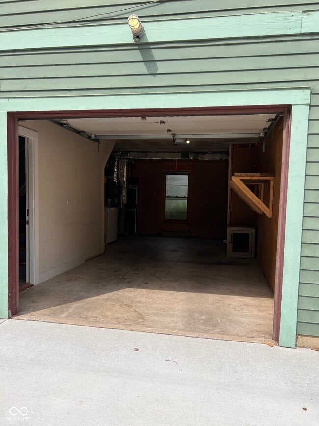 Building Photo - 1347 N Park Ave