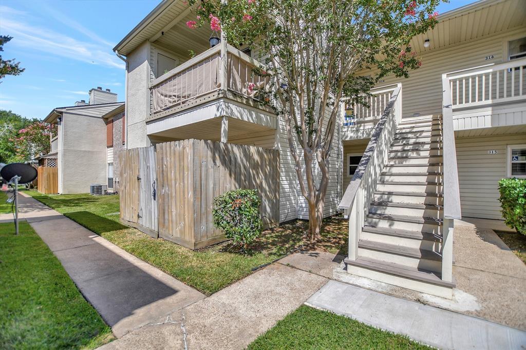 7600 Emmett F Lowry Expy Unit 313, Texas City, TX 77591 Condo for