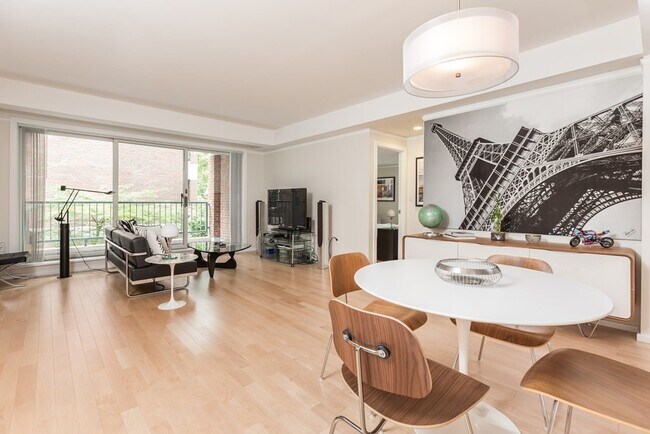 Foto del edificio - 132 Mount Auburn St