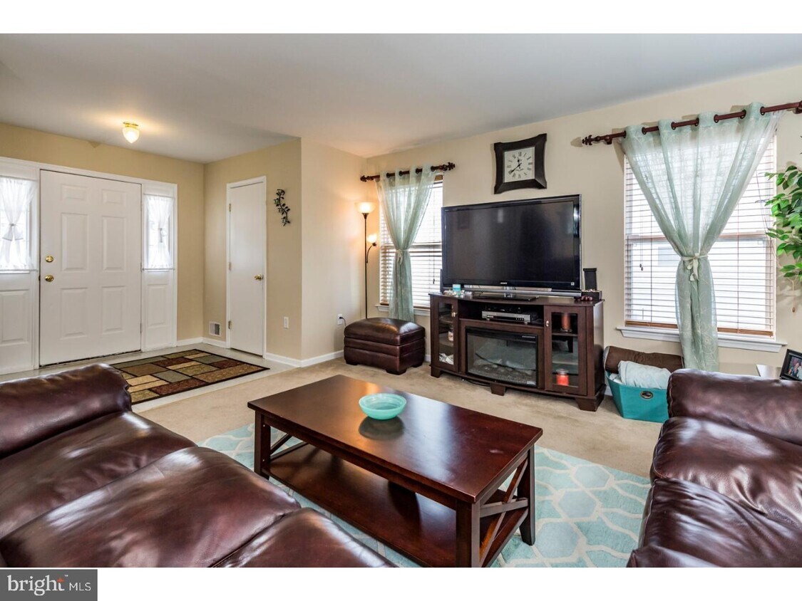 27 Richards Rd, Lawrence Township, NJ 08648 House Rental in Lawrence