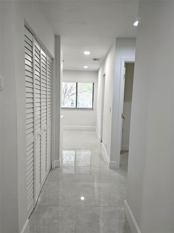 Foto del edificio - 9557 NW 2nd Pl