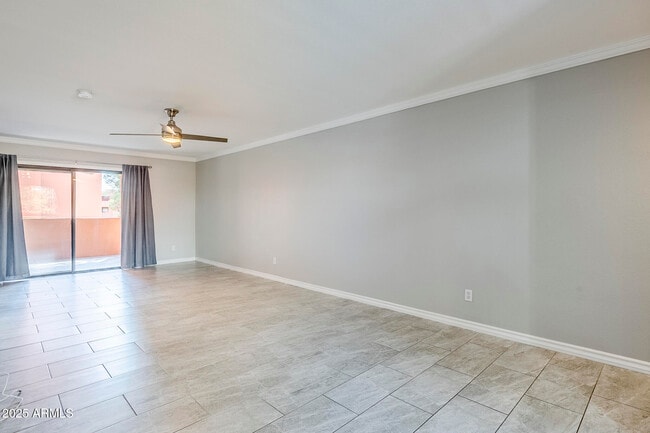 Building Photo - 4303 E Cactus Rd