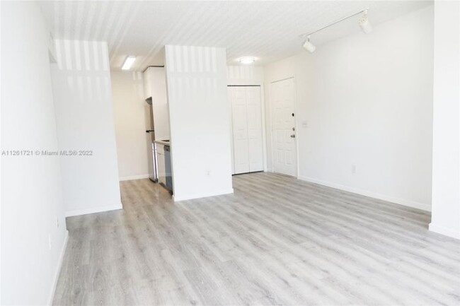 Building Photo - 4561 W McNab Rd