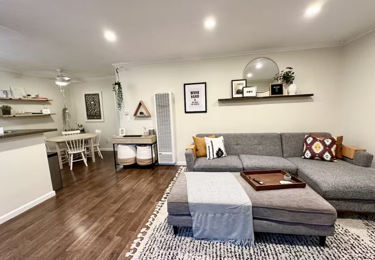 Foto principal - 1522 Centinela Ave