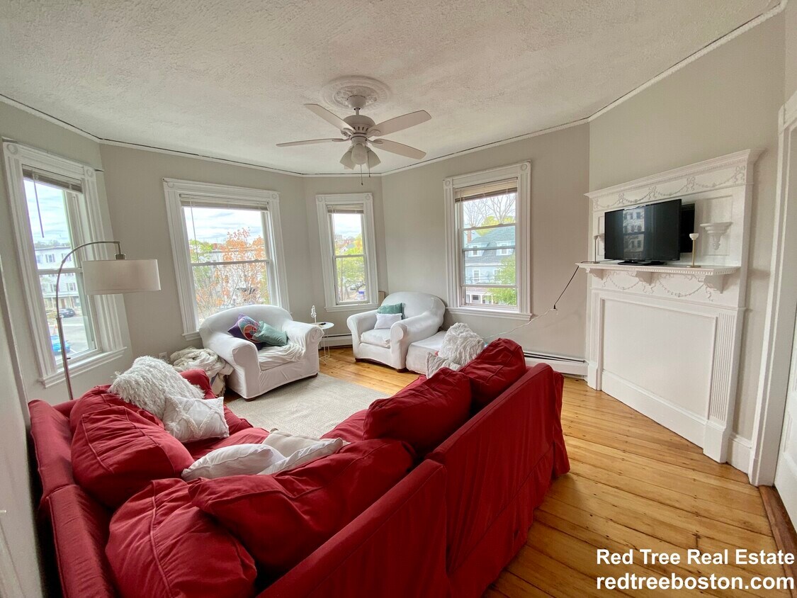 Foto principal - 31 Hurd Rd