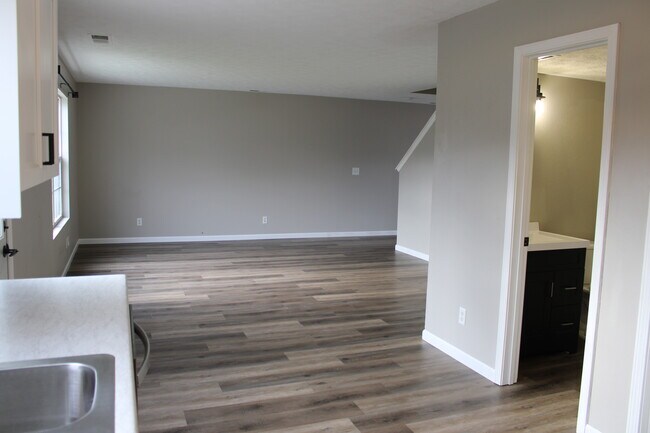 Building Photo - 3612 Oaklyn Ct