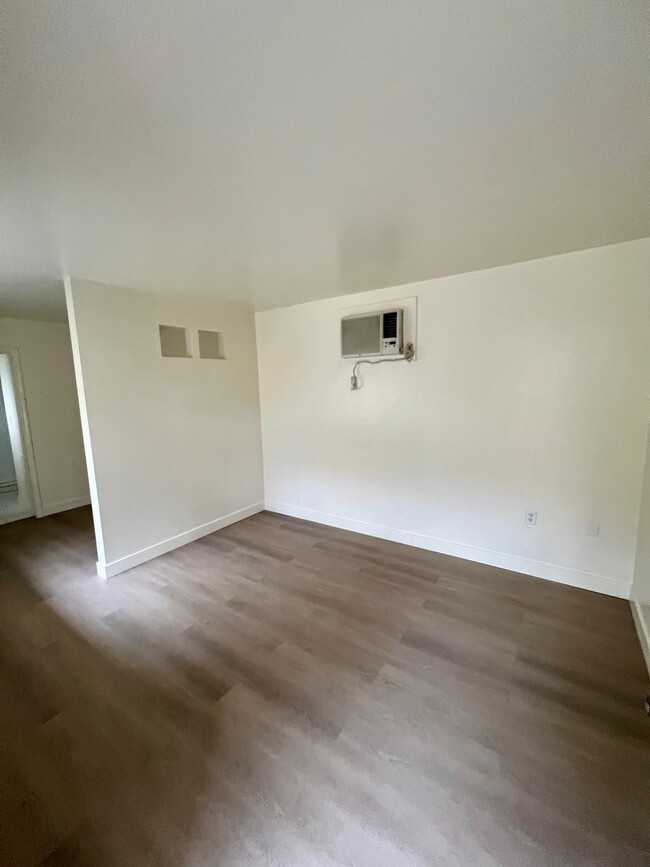 Living Room #1 - 2504 Drake St