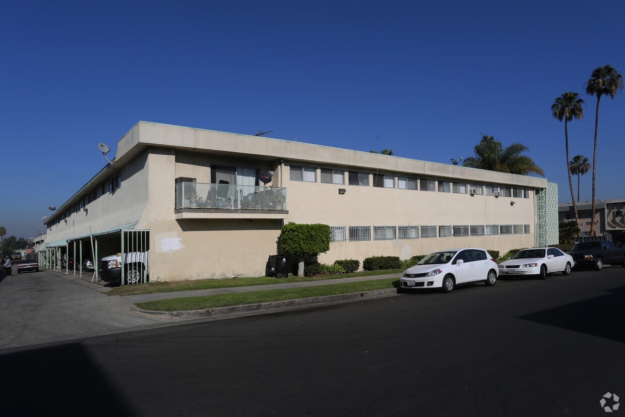 Building Photo - Ursula Apartments