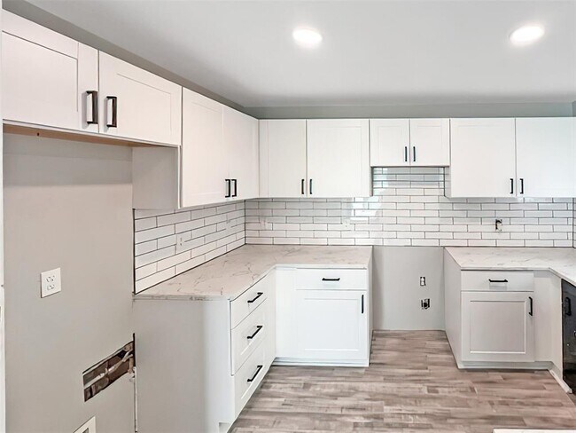 Foto del edificio - 4639 Knoxville St